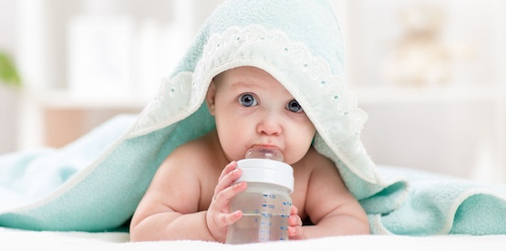 Come garantire uno stato ottimale di idratazione nel bambino?